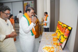 Viksit Bharat Sankalp Sabha and Seva Jyoti Yatra organised under Seva Sankalp Abhiyan at BJP Mira-Bhayandar District Office.