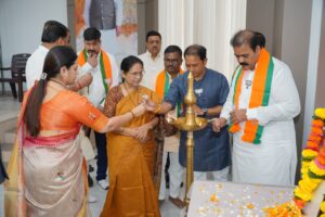 Viksit Bharat Sankalp Sabha and Seva Jyoti Yatra organised under Seva Sankalp Abhiyan at BJP Mira-Bhayandar District Office.